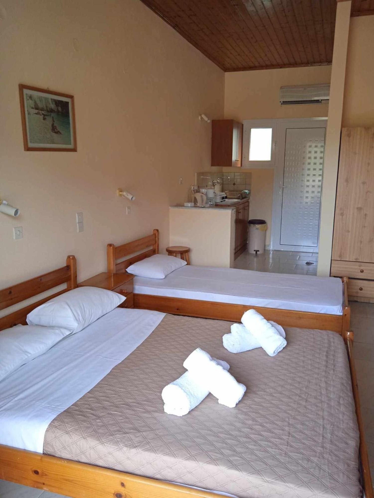 Peyko Rooms Keri Extérieur photo